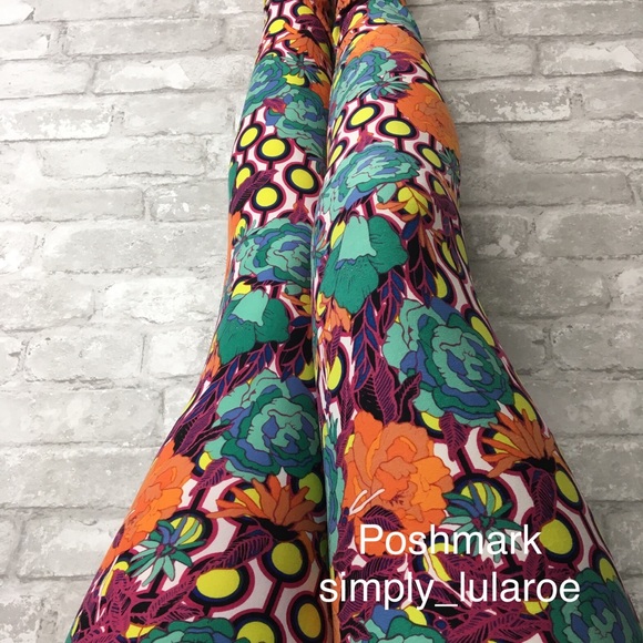 LuLaRoe Pants - 15% off 2 or more - TC White Floral Leggings
